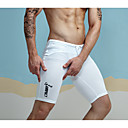 Herrenhosen und Shorts
