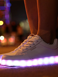 abordables -Hombre Zapatos LED Cuero Sintético Invierno Zapatos con luz Blanco / Negro / Deportivo / Con Cordón