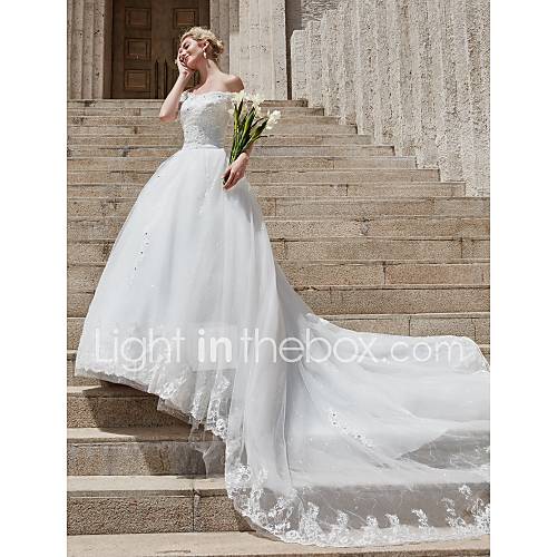 Baljurk Schouderafhangend Kathedraalsleep Tule Lace Over Satin Op Maat Gemaakte Trouwjurken Met Appliques Kristaldetails Door Lan Ting Bride Knap In Kant huismerk kopen in de aanbieding Baljurk Schouderafhangend Kathedraalsleep Tule Lace Over Satin Op Maat Gemaakte Trouwjurken Met Appliques Kristaldetails Door Lan Ting Bride Knap In Kant huismerk kopen in de aanbieding