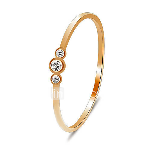 Dames Diamant Kristal Kubieke Zirkonia Enkele Draad 3 Stenen Verlovingsring Staartring Koper Drop Klassiek Zoet Modieus Leuke En Mooie Style Modieuze Ringen Sieraden Goud Zilver Voor Verloving L huismerk kopen in de aanbieding Dames Diamant Kristal Kubieke Zirkonia Enkele Draad 3 Stenen Verlovingsring Staartring Koper Drop Klassiek Zoet Modieus Leuke En Mooie Style Modieuze Ringen Sieraden Goud Zilver Voor Verloving L huismerk kopen in de aanbieding