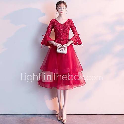 A Lijn V Hals Asymmetrisch Tule Jurk Met Appliques Door Lan Ting Express huismerk kopen in de aanbieding