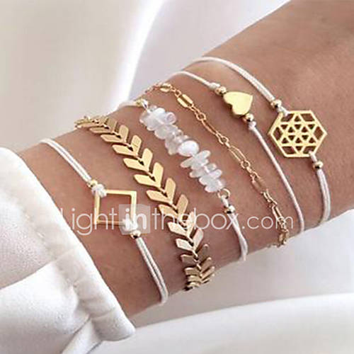 6Pcs Dames Meerlaags Vintage Armbanden Oorbellen Armband Set Hart Heel Simpel Klassiek Modieus Sieraden Goud Voor Dagelijks School Straat Uitgaan Festival huismerk kopen in de aanbieding 6Pcs Dames Meerlaags Vintage Armbanden Oorbellen Armband Set Hart Heel Simpel Klassiek Modieus Sieraden Goud Voor Dagelijks School Straat Uitgaan Festival huismerk kopen in de aanbieding